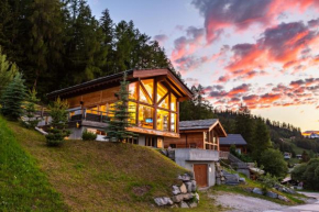 Luxury Spa Chalet with Jacuzzi and Sauna